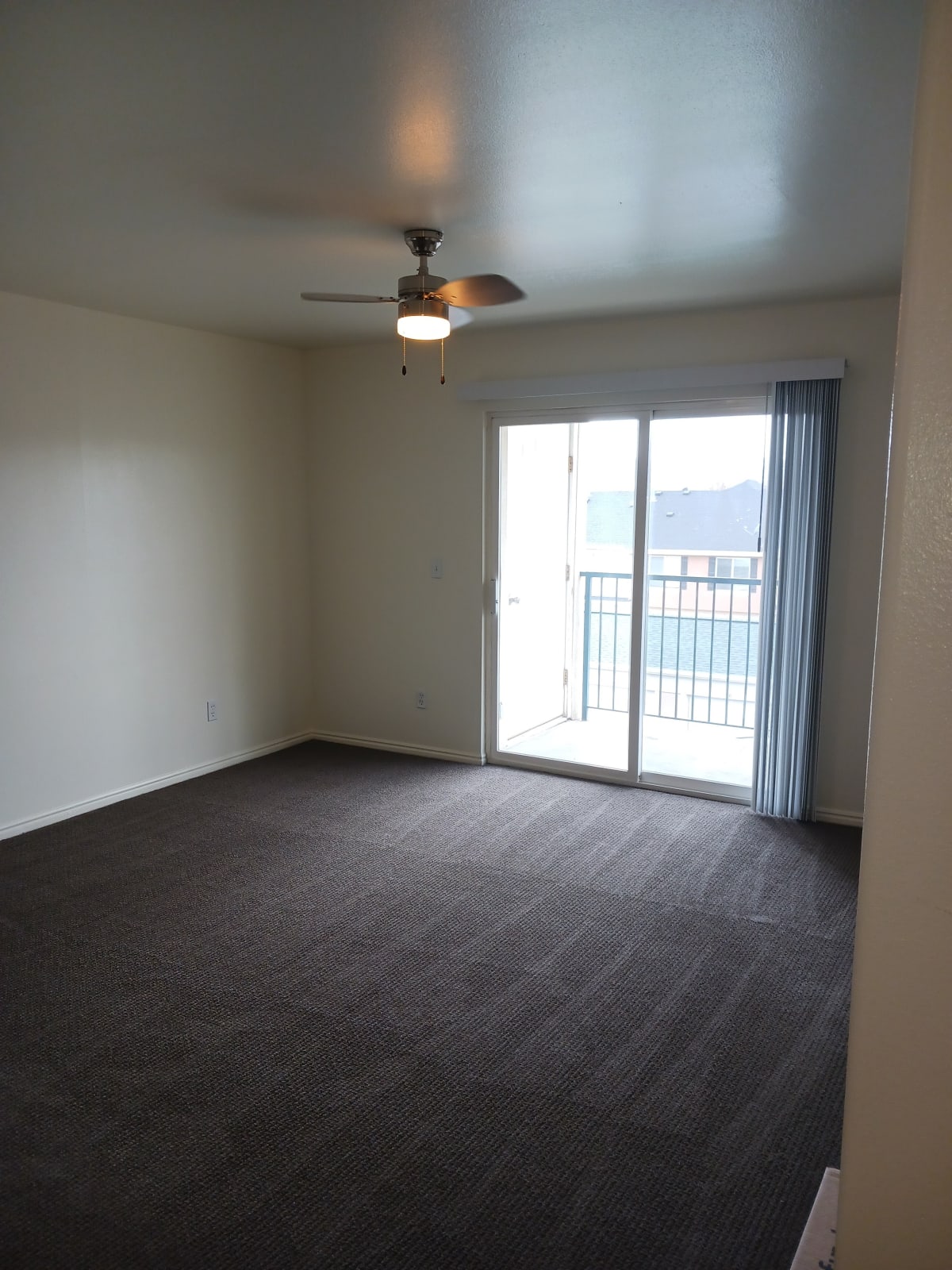 Photos Gallery Wing Pointe/Greenfield Apartments in Heber City, UT